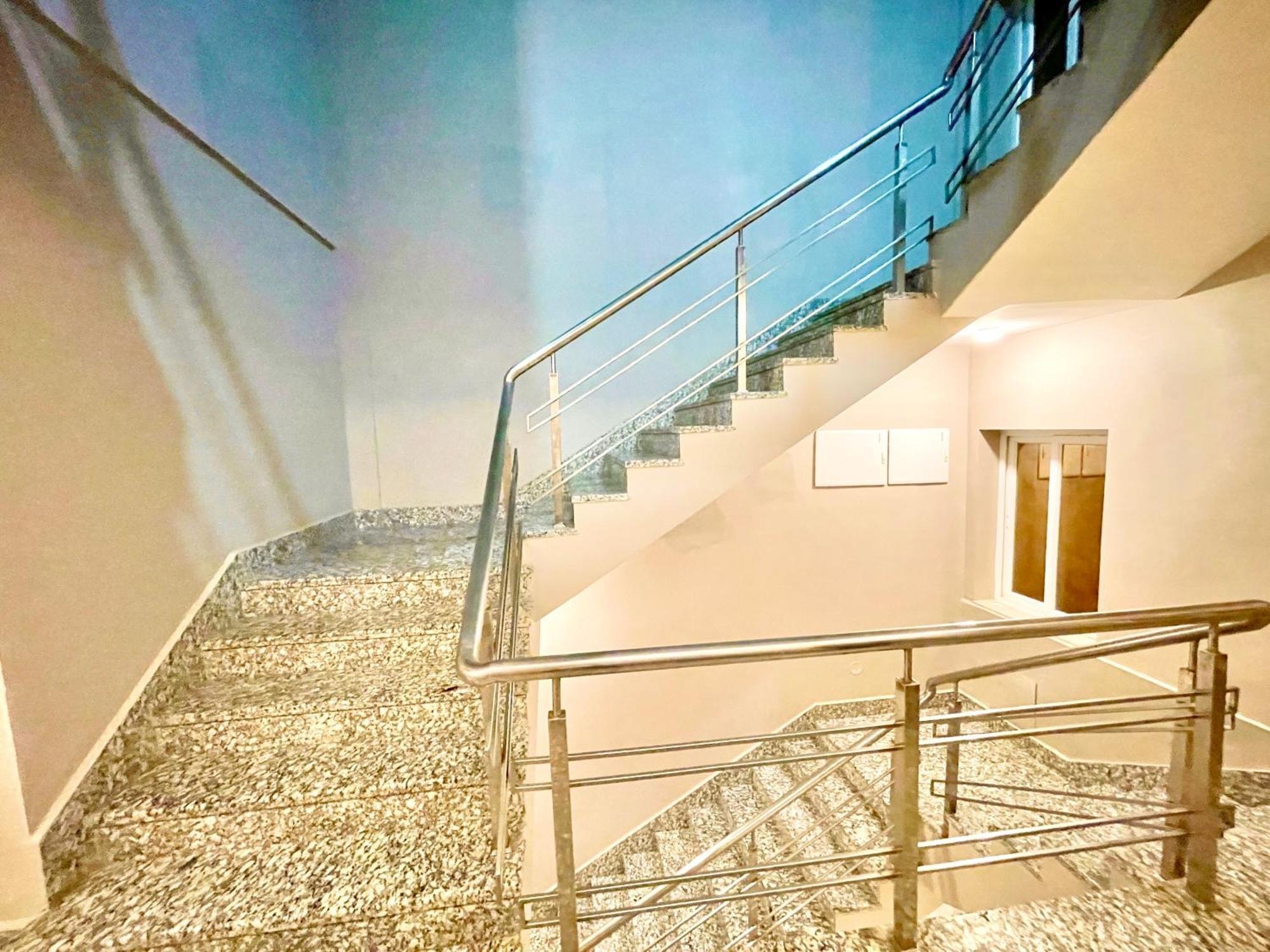 Hotel Rb International ! Puri Near-Sea-Beach-And-Temple Fully-Air-Conditioned-Hotel With-Lift-And-Card Payment Accepted-Parking-Facility, Best Hotel In Puri Ngoại thất bức ảnh