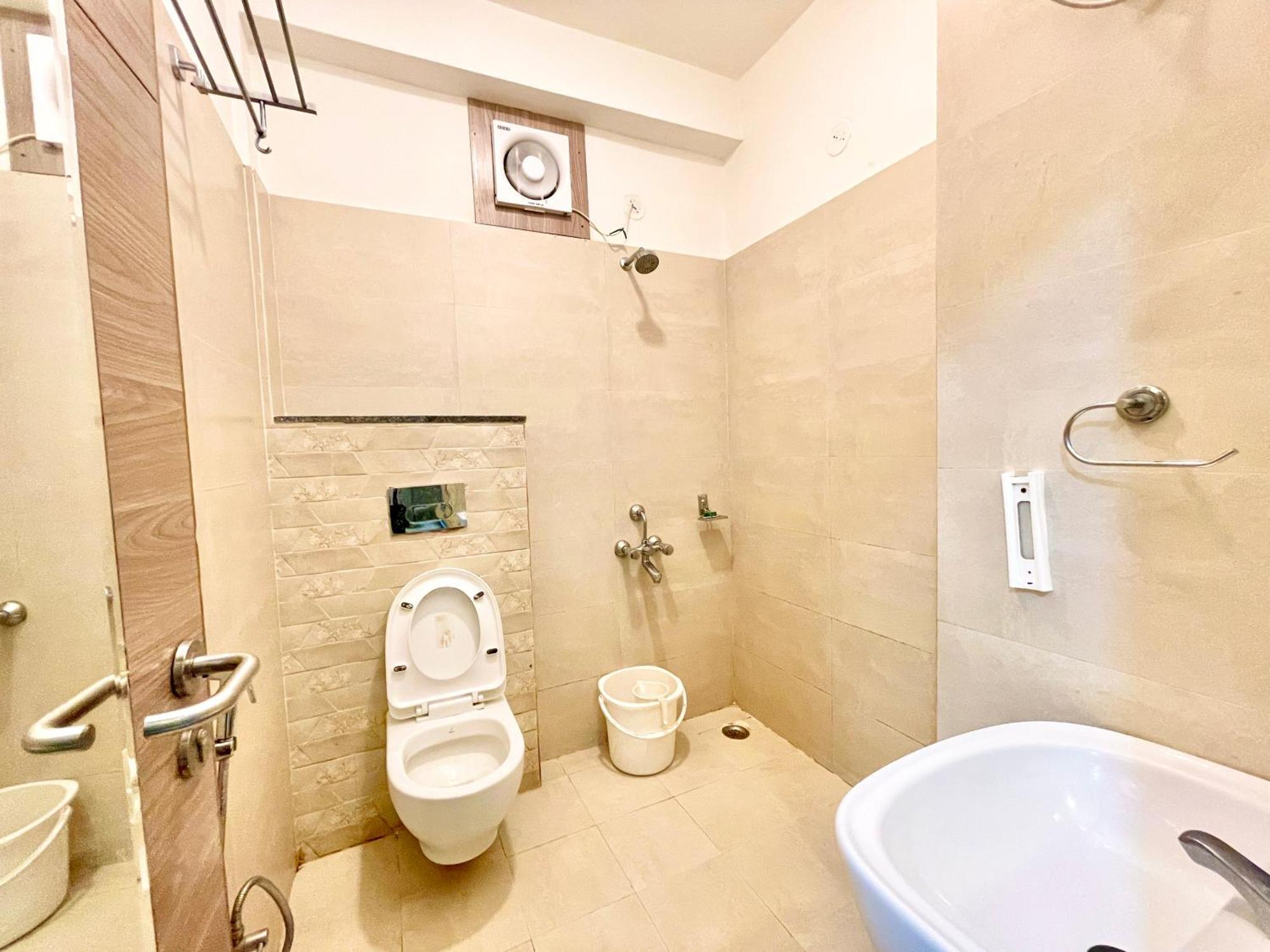 Hotel Rb International ! Puri Near-Sea-Beach-And-Temple Fully-Air-Conditioned-Hotel With-Lift-And-Card Payment Accepted-Parking-Facility, Best Hotel In Puri Ngoại thất bức ảnh