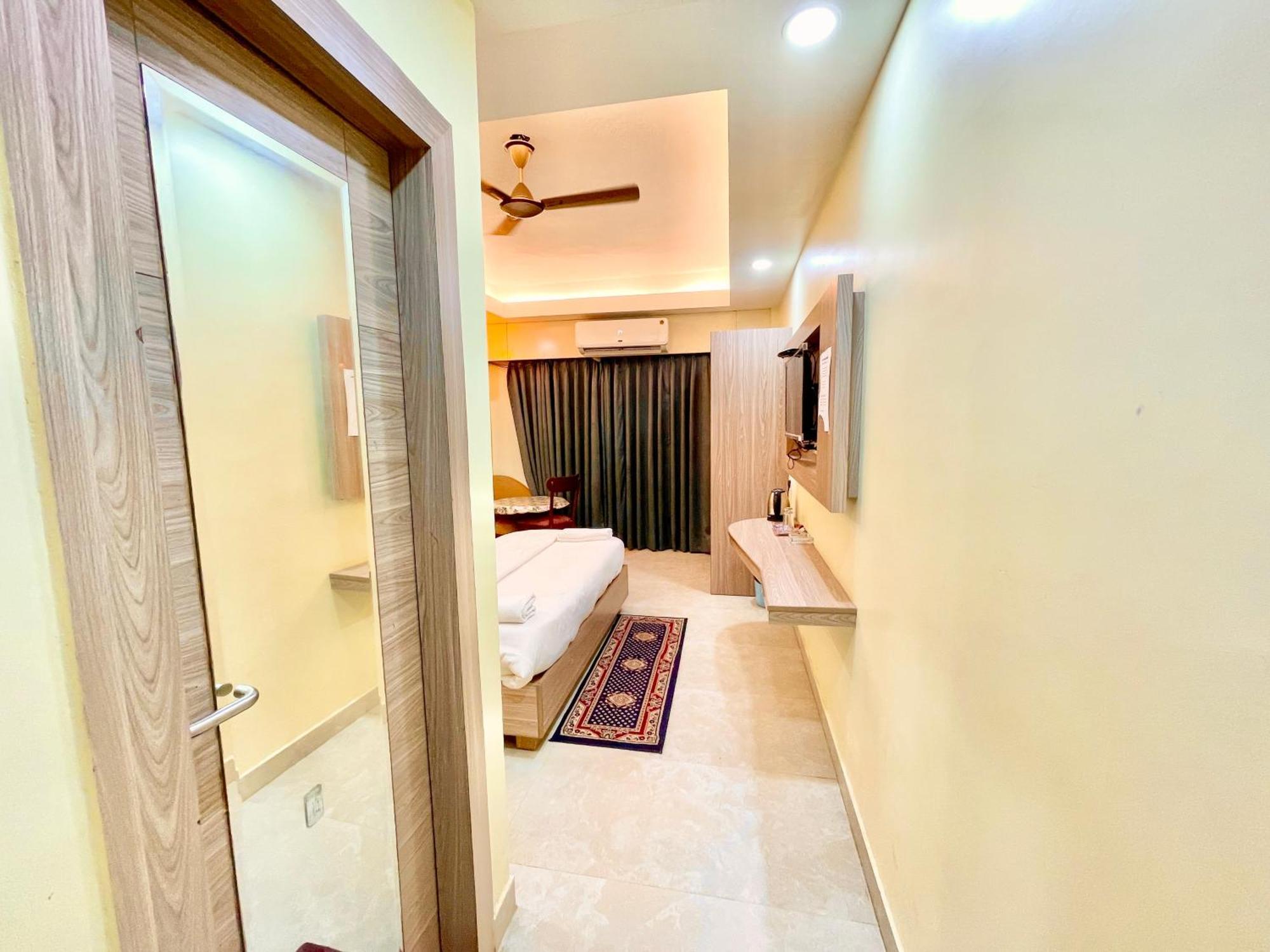 Hotel Rb International ! Puri Near-Sea-Beach-And-Temple Fully-Air-Conditioned-Hotel With-Lift-And-Card Payment Accepted-Parking-Facility, Best Hotel In Puri Ngoại thất bức ảnh